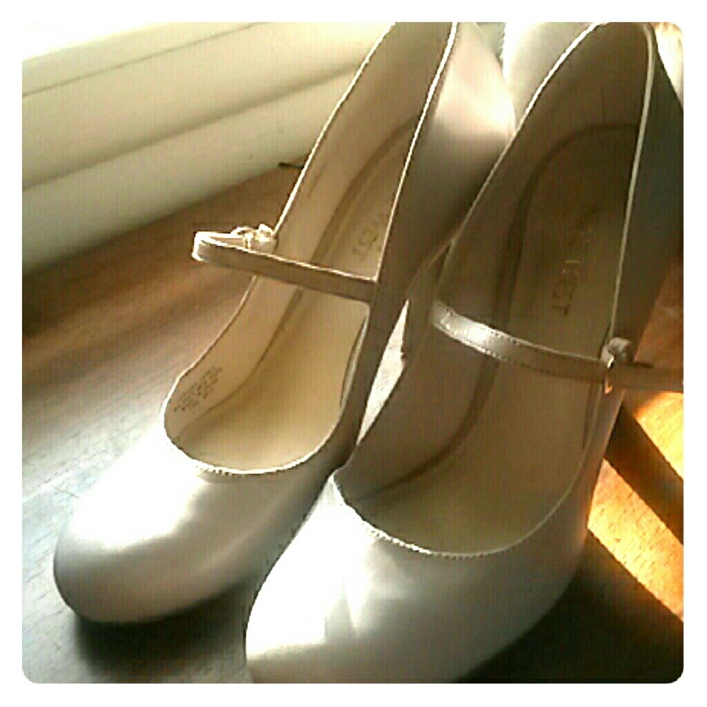 Nine West blush heels!